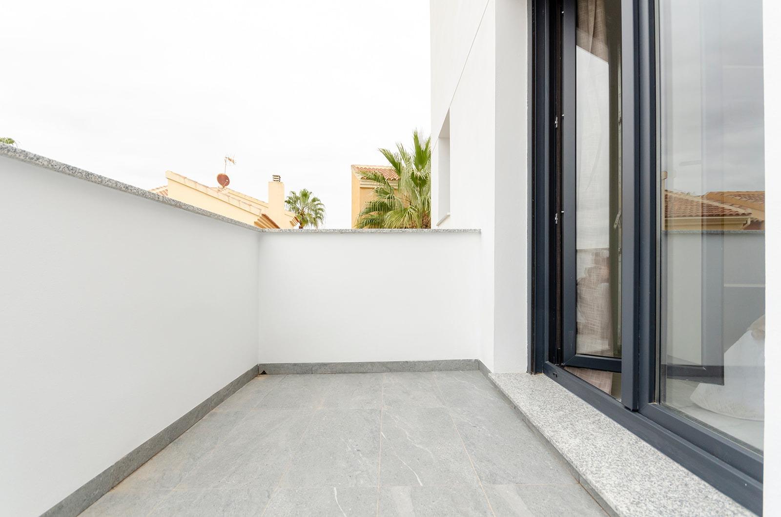 For sale - 3 Bedroom 3 Bathroom Villa in Torrevieja - Torretas  - Alicante