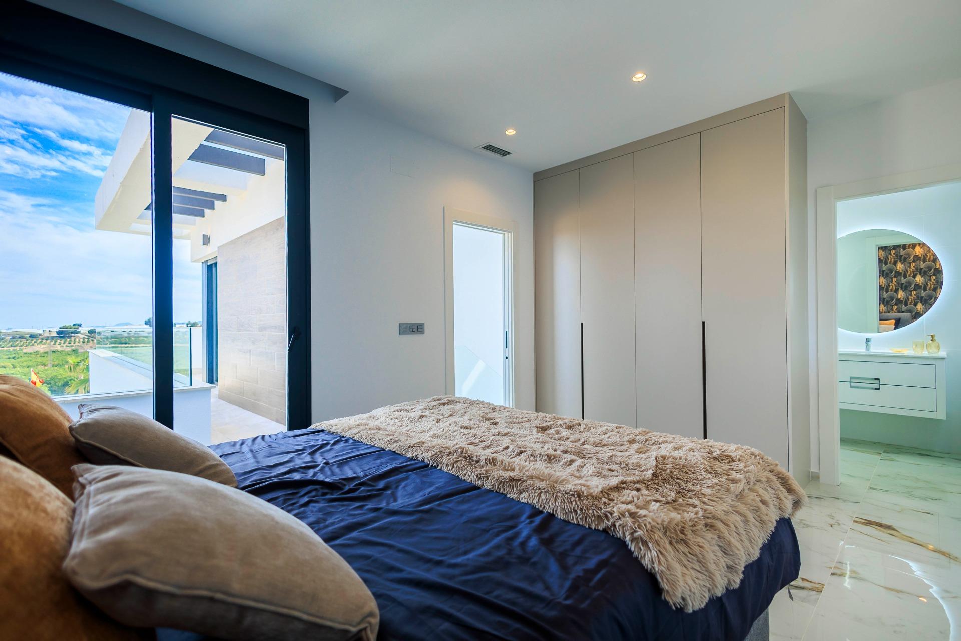 For sale - 3 Bedroom 3 Bathroom Villa in Pilar de La Horadada - Lo Romero Golf  - Alicante