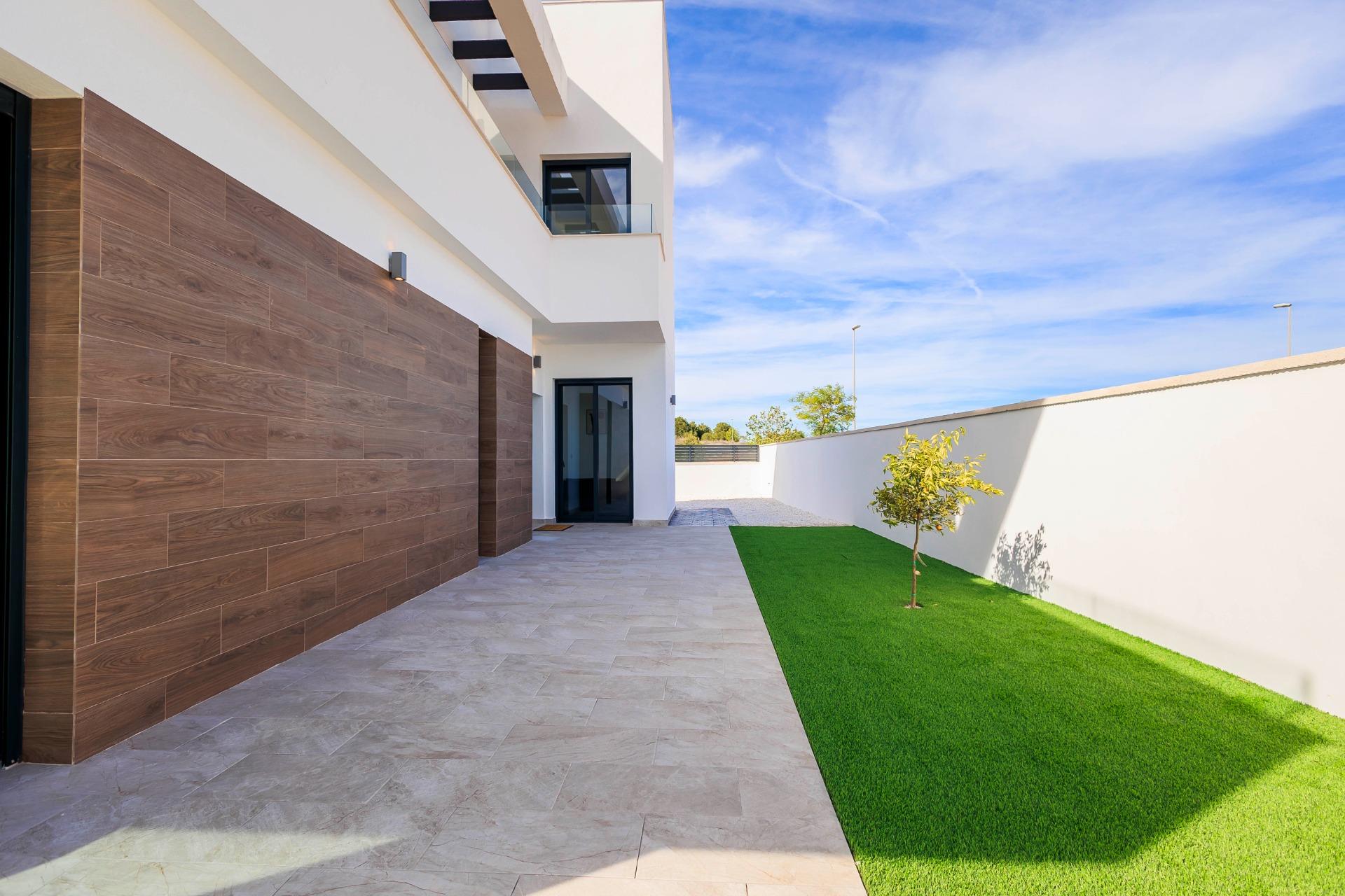 For sale - 3 Bedroom 3 Bathroom Villa in Pilar de La Horadada - Lo Romero Golf  - Alicante