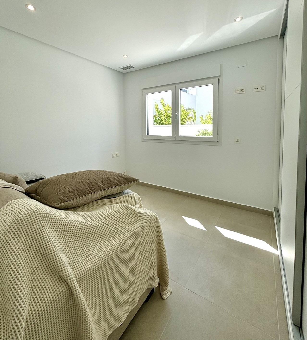 For sale - 3 Bedroom 2 Bathroom Villa in Benijofar - Pueblo  - Alicante