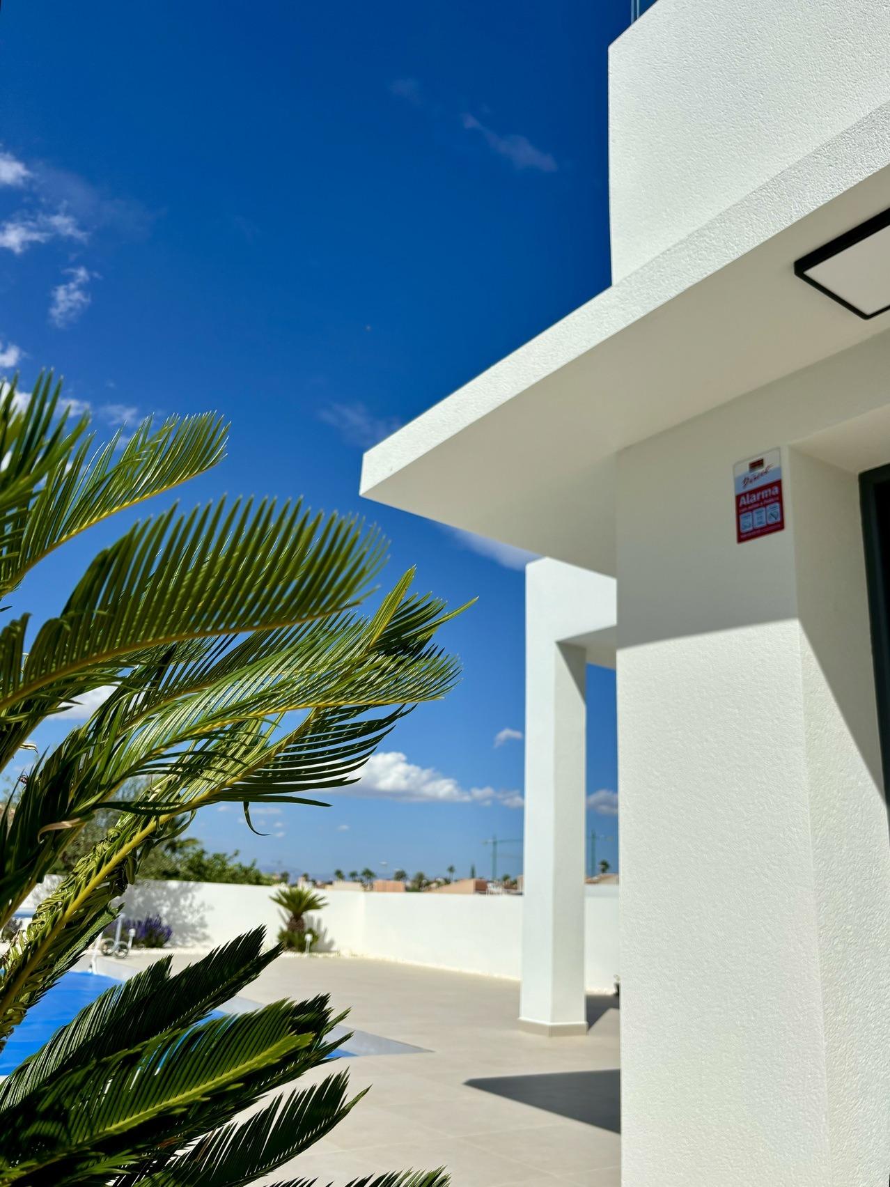 For sale - 3 Bedroom 2 Bathroom Villa in Benijofar - Pueblo  - Alicante