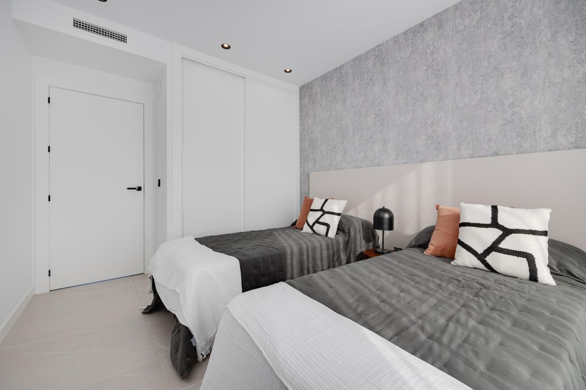 For sale - 3 Bedroom 2 Bathroom Villa in Torrevieja - Sector 25  - Alicante