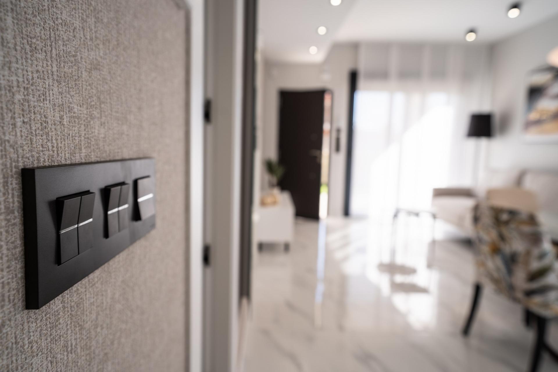 For sale - 3 Bedroom 2 Bathroom Bungalow in Pilar de La Horadada - pueblo  - Alicante