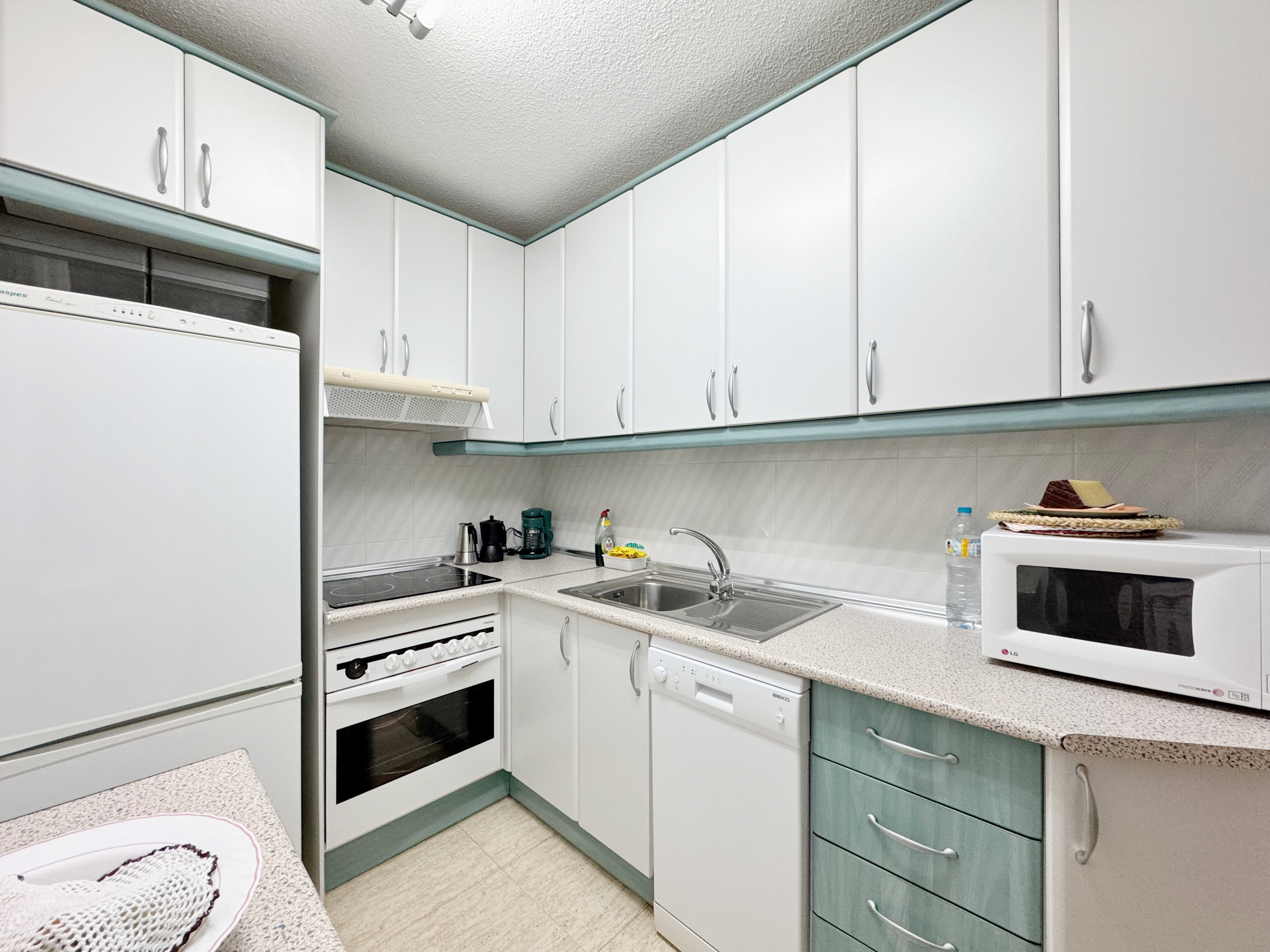 For sale - 2 Bedroom 2 Bathroom Apartment in Punta Prima - Punta Prima  - Alicante