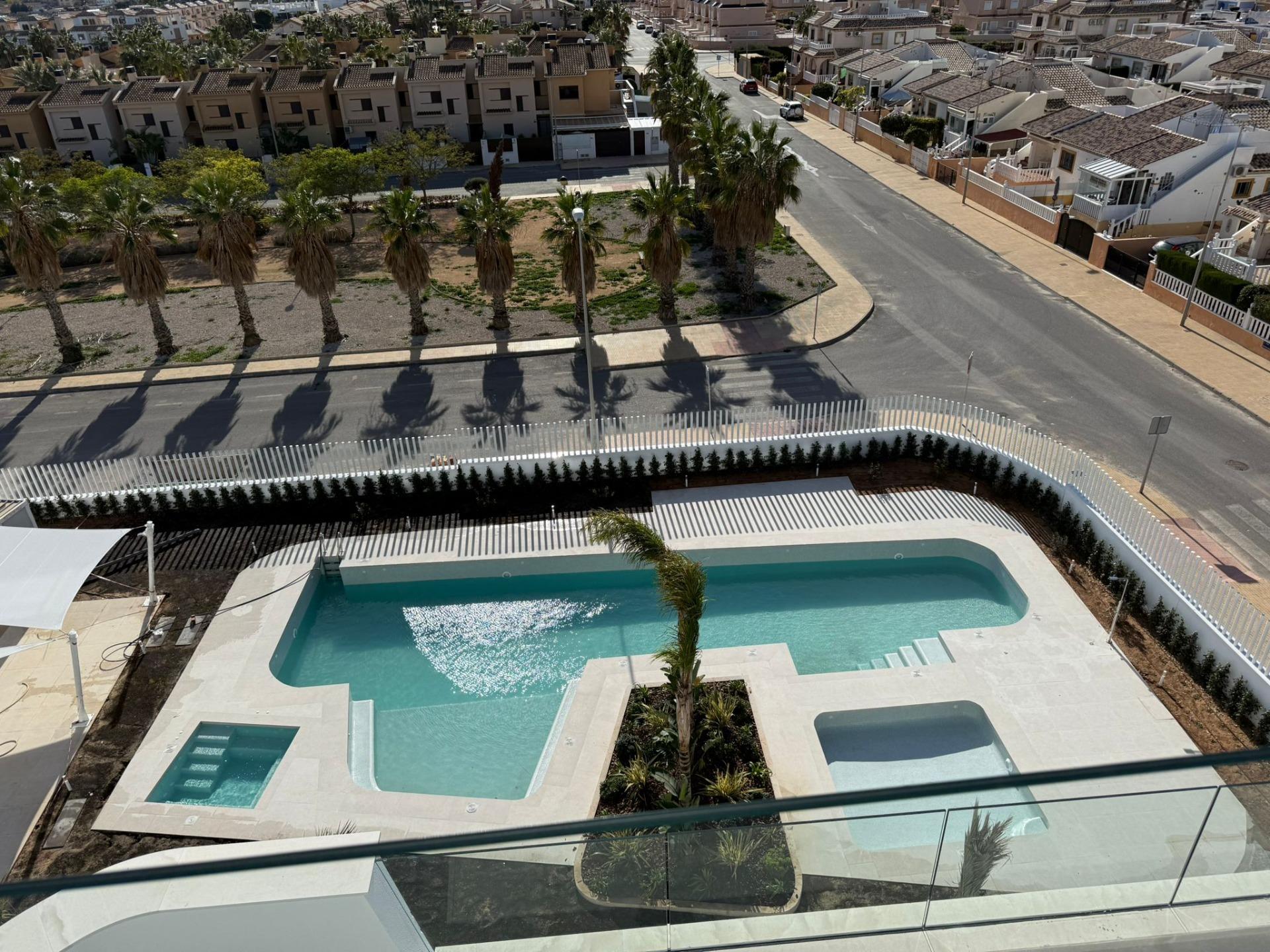 For sale - 3 Bedroom 2 Bathroom Apartment in Orihuela Costa - Lomas de Cabo Roig  - Alicante