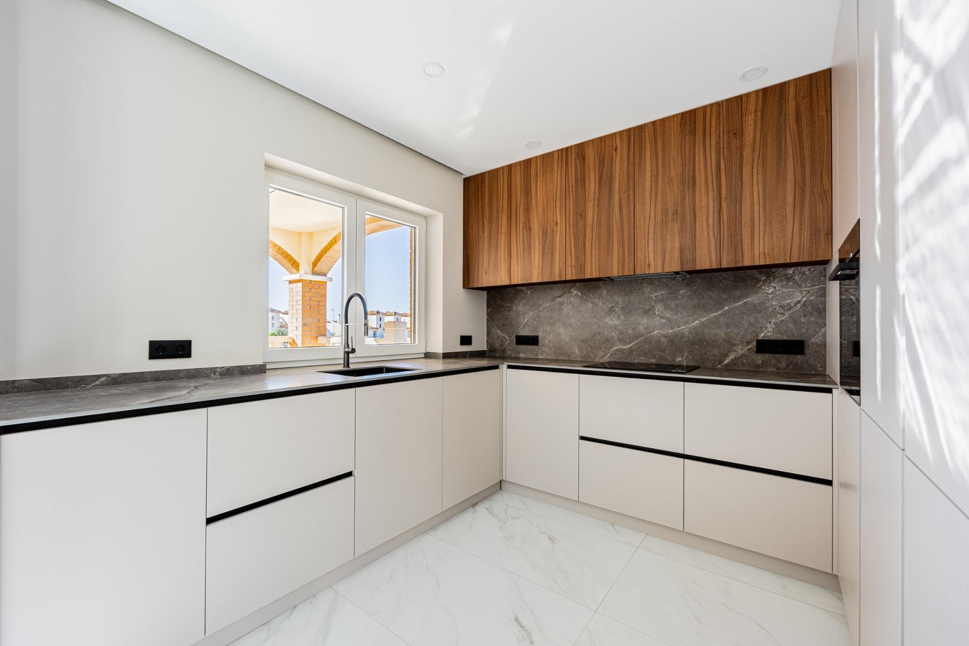 For sale - 4 Bedroom 3 Bathroom Villa in Rojales - Ciudad Quesada  - Alicante