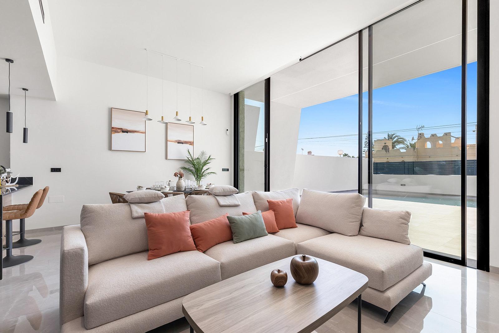 For sale - 3 Bedroom 2 Bathroom Villa in Torrevieja - Los Balcones  - Alicante