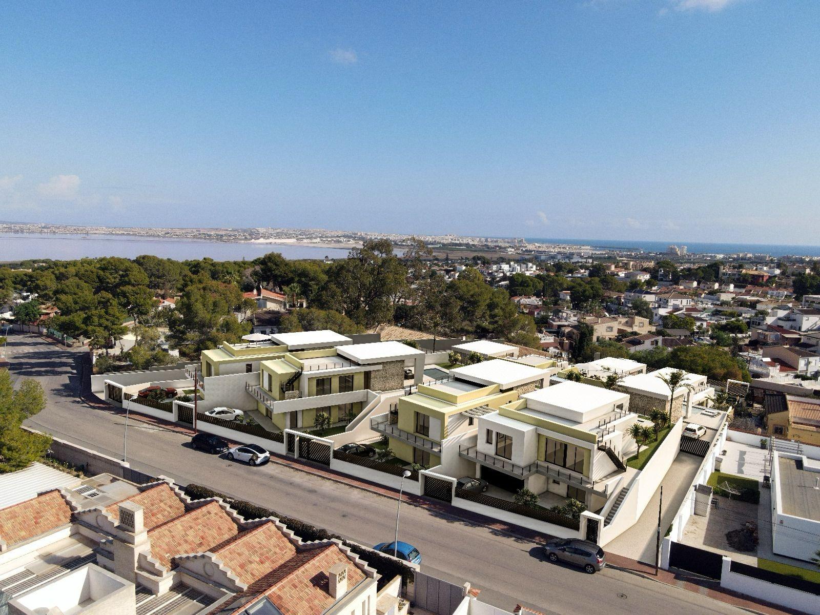 For sale - 3 Bedroom 2 Bathroom Villa in Torrevieja - Los Balcones  - Alicante