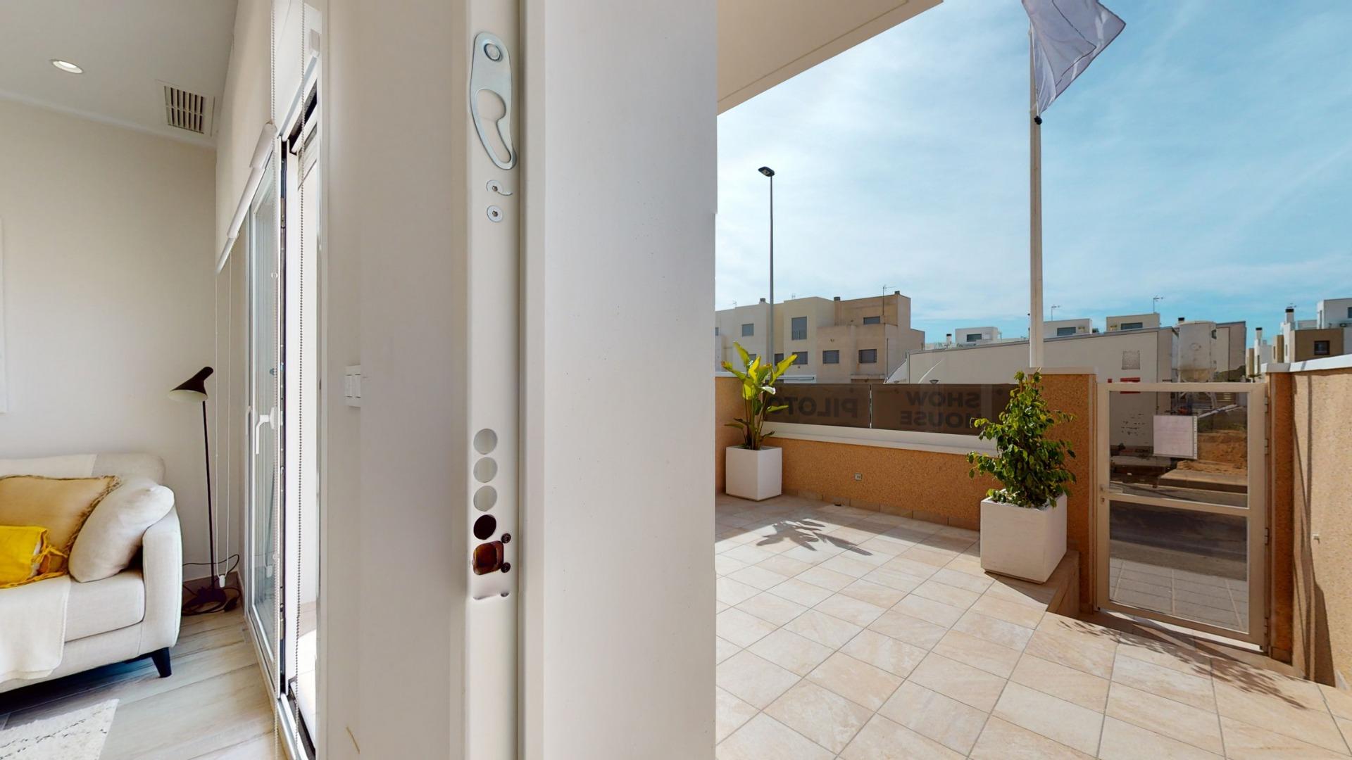 For sale - 3 Bedroom 2 Bathroom Villa in Pilar de La Horadada - Lo Monte  - Alicante
