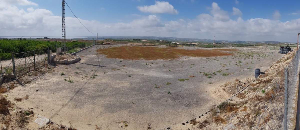 For sale - 2 Bedroom 2 Bathroom House - Finca - Cortijo in Los Montesinos - Los Montesinos Centro  - Alicante