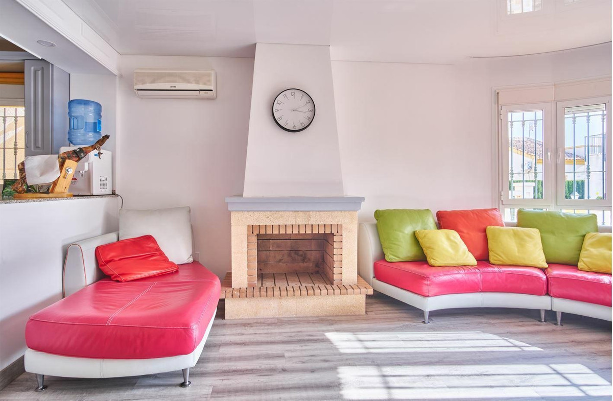 For sale - 3 Bedroom 2 Bathroom House - Detached Villa in Los Montesinos - Los Montesinos Centro  - Alicante