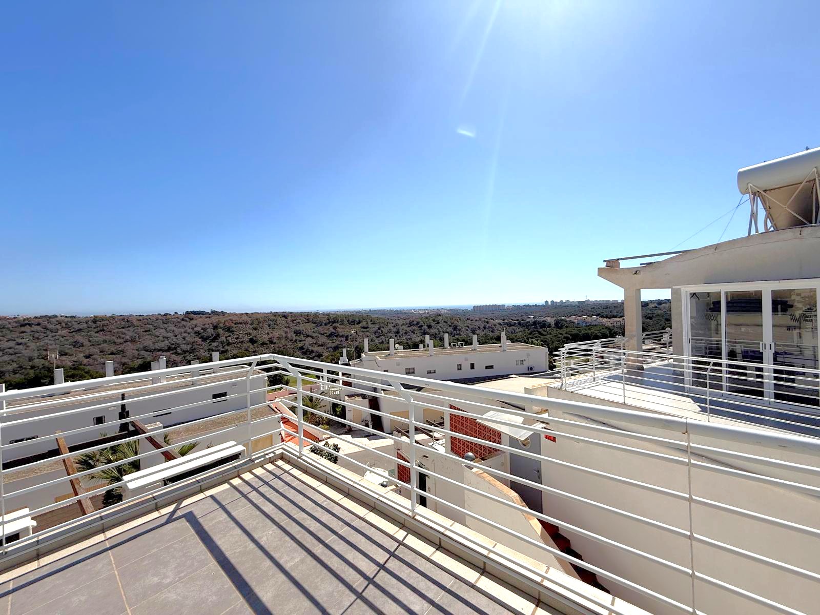 For sale - 3 Bedroom 3 Bathroom Top Floor Apartment Villamartin - Las Ramblas Golf Resort - Alicante