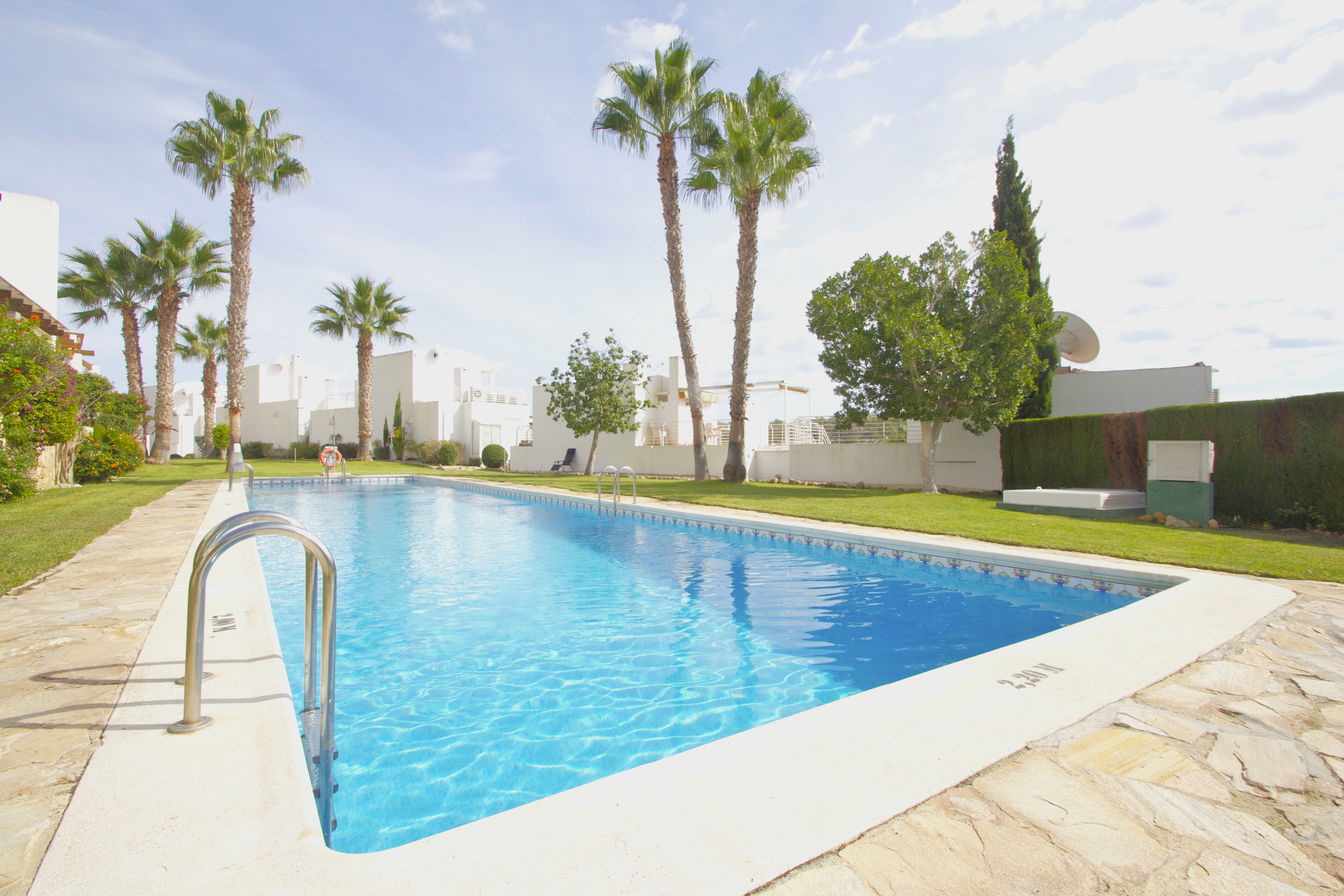 For sale - 3 Bedroom 3 Bathroom Top Floor Apartment Villamartin - Las Ramblas Golf Resort - Alicante