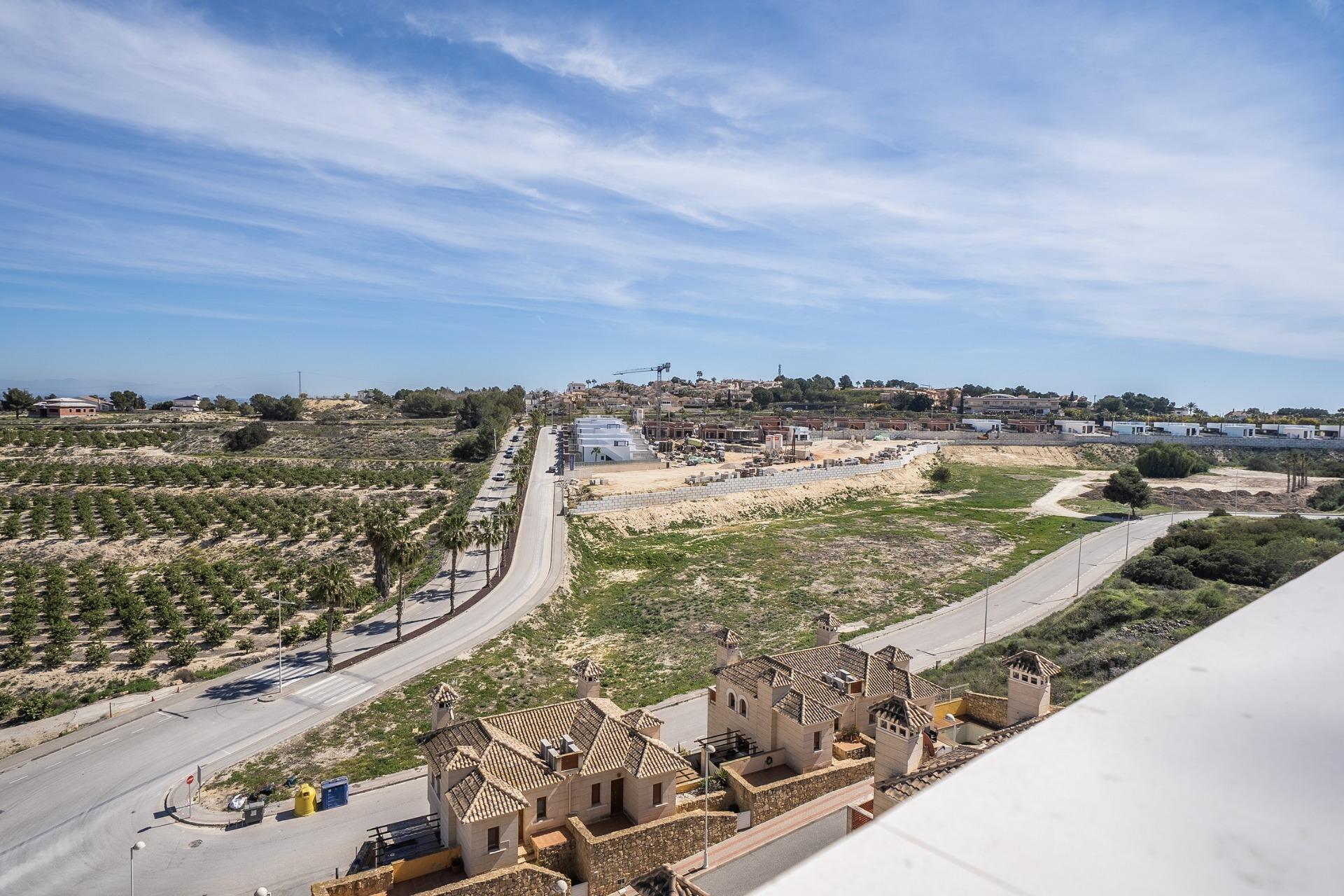 For sale - 3 Bedroom 2 Bathroom Villa in Algorfa - La Finca Golf  - Alicante