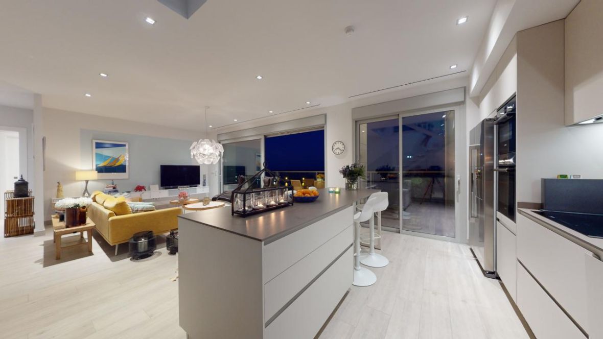 For sale - 3 Bedroom 4 Bathroom apartment in Villajoyosa -  - Alicante