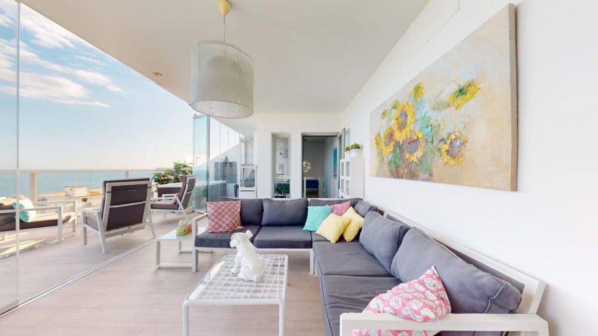 For sale - 3 Bedroom 4 Bathroom apartment in Villajoyosa -  - Alicante