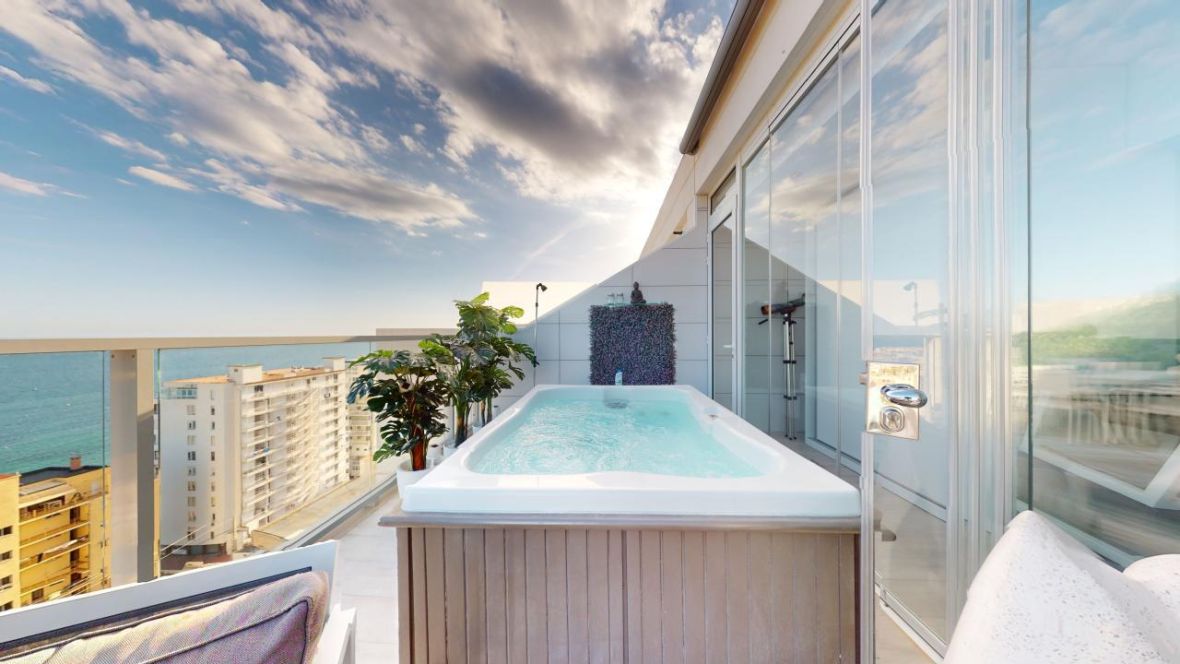 For sale - 3 Bedroom 4 Bathroom apartment in Villajoyosa -  - Alicante