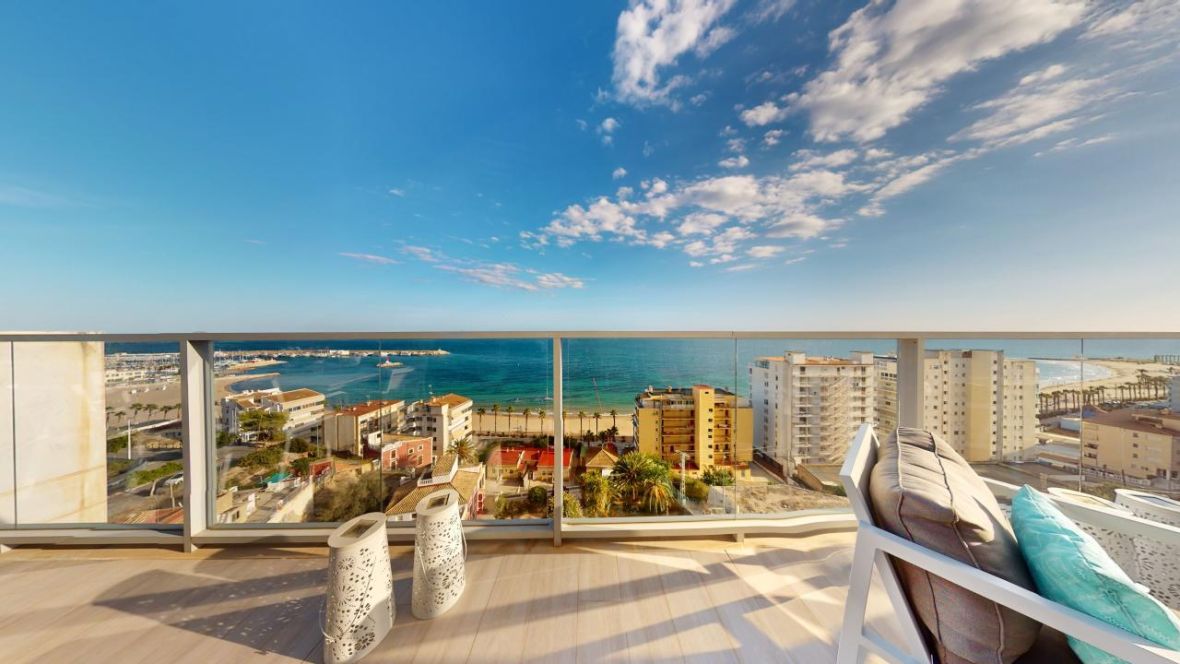 For sale - 3 Bedroom 4 Bathroom apartment in Villajoyosa -  - Alicante