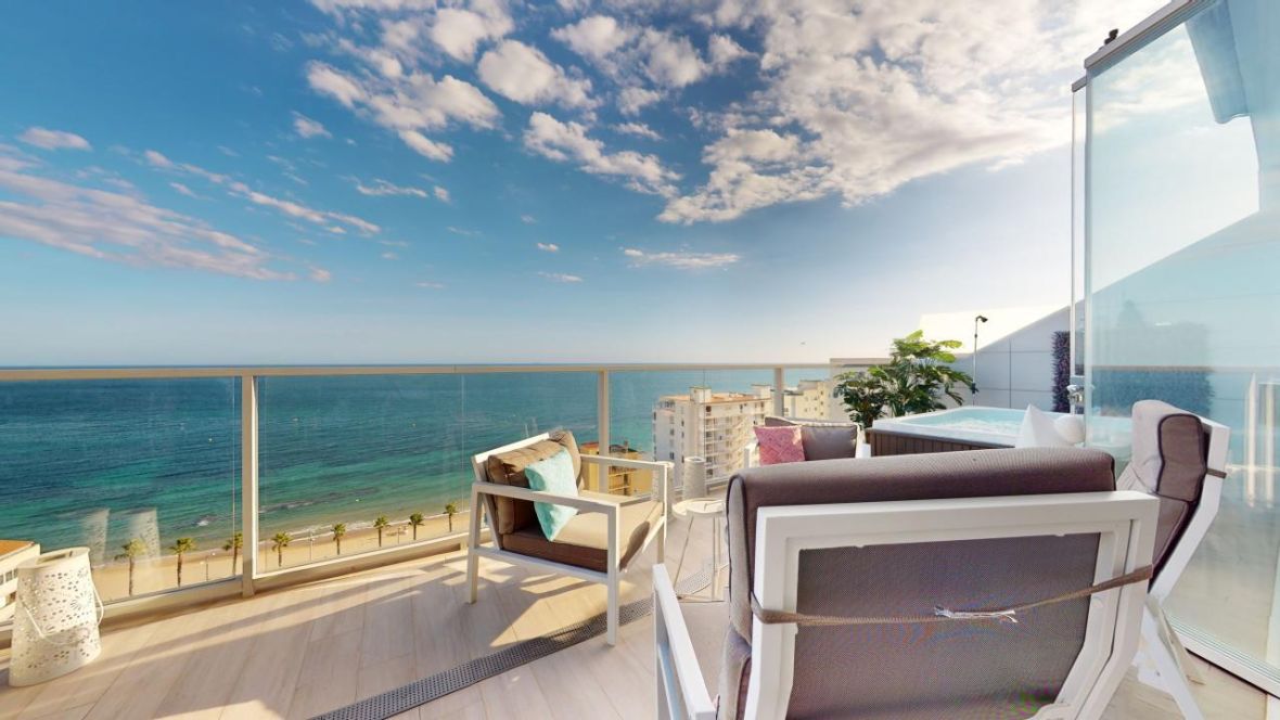 For sale - 3 Bedroom 4 Bathroom apartment in Villajoyosa -  - Alicante
