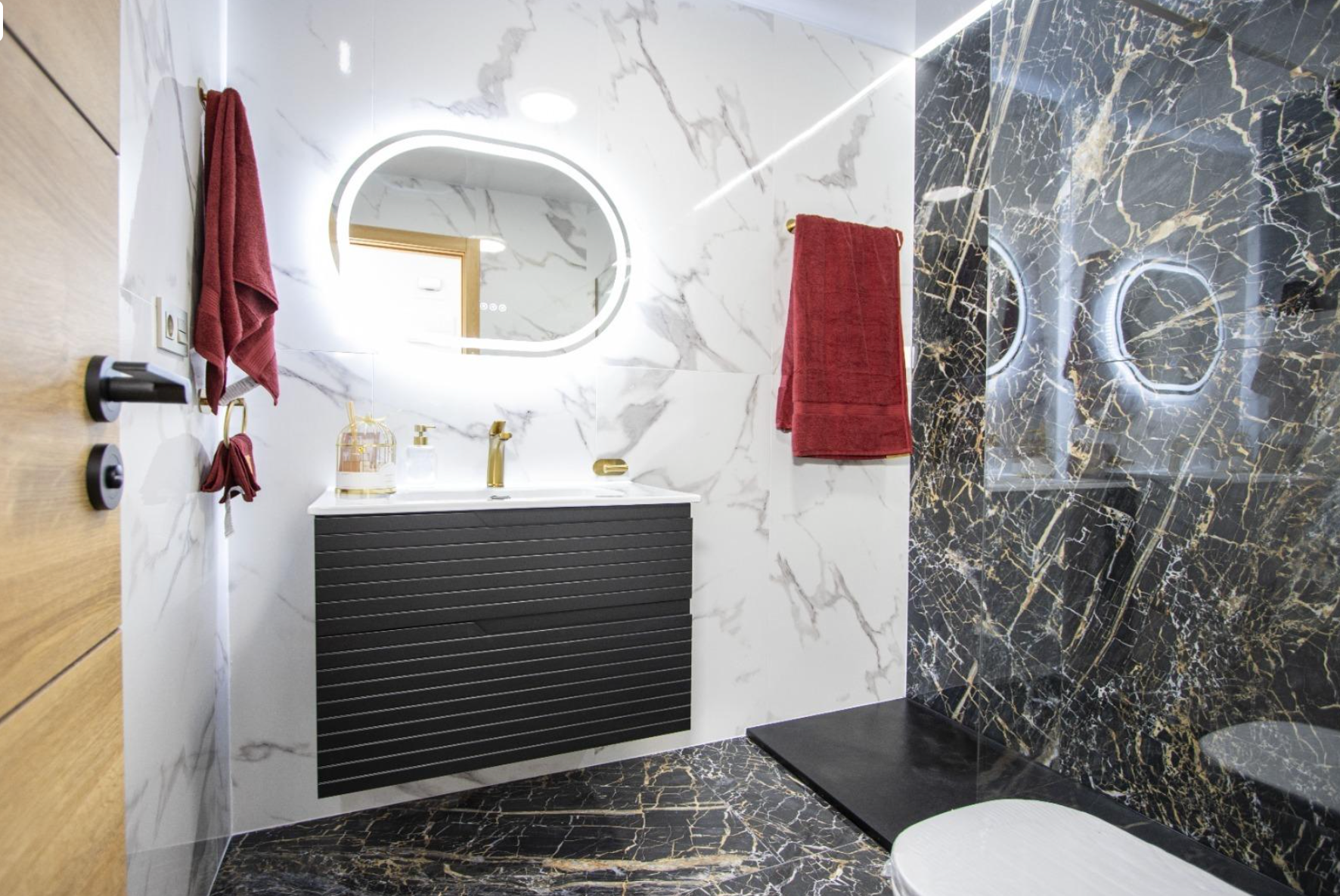 For sale - 2 Bedroom 1 Bathroom Apartment in Torrevieja - Centro  - Alicante