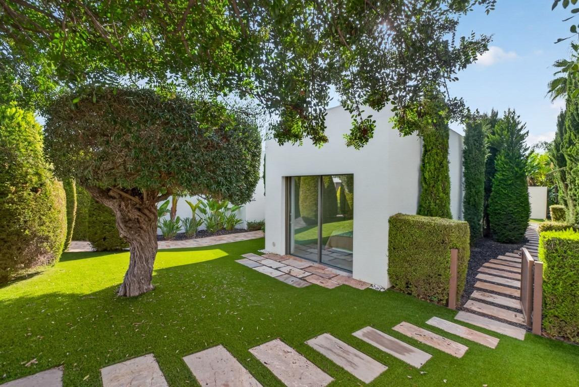 For sale - 4 Bedroom 3 Bathroom House - Detached Villa in Orihuela - Las Colinas Golf  - Alicante