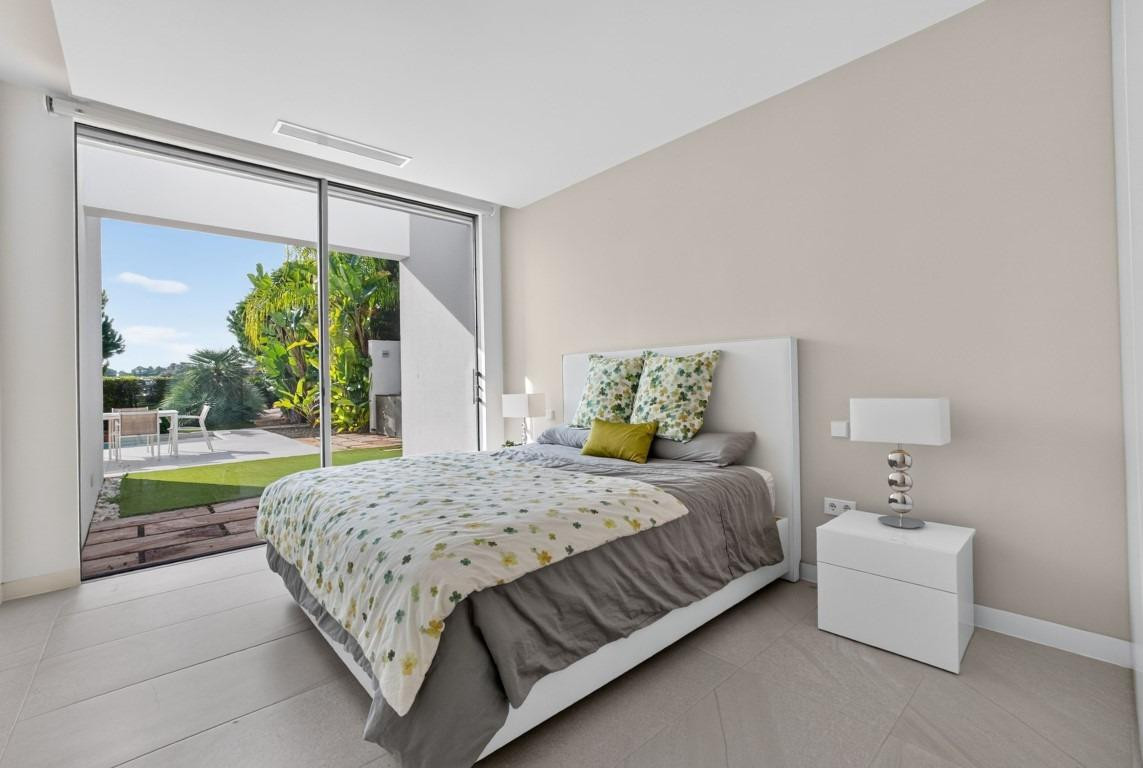 For sale - 4 Bedroom 3 Bathroom House - Detached Villa in Orihuela - Las Colinas Golf  - Alicante