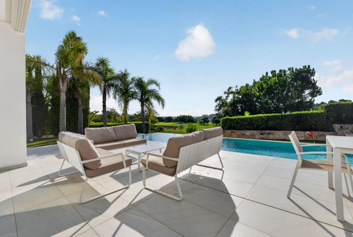 For sale - 4 Bedroom 3 Bathroom House - Detached Villa in Orihuela - Las Colinas Golf  - Alicante