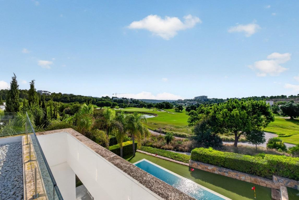 For sale - 4 Bedroom 3 Bathroom House - Detached Villa in Orihuela - Las Colinas Golf  - Alicante