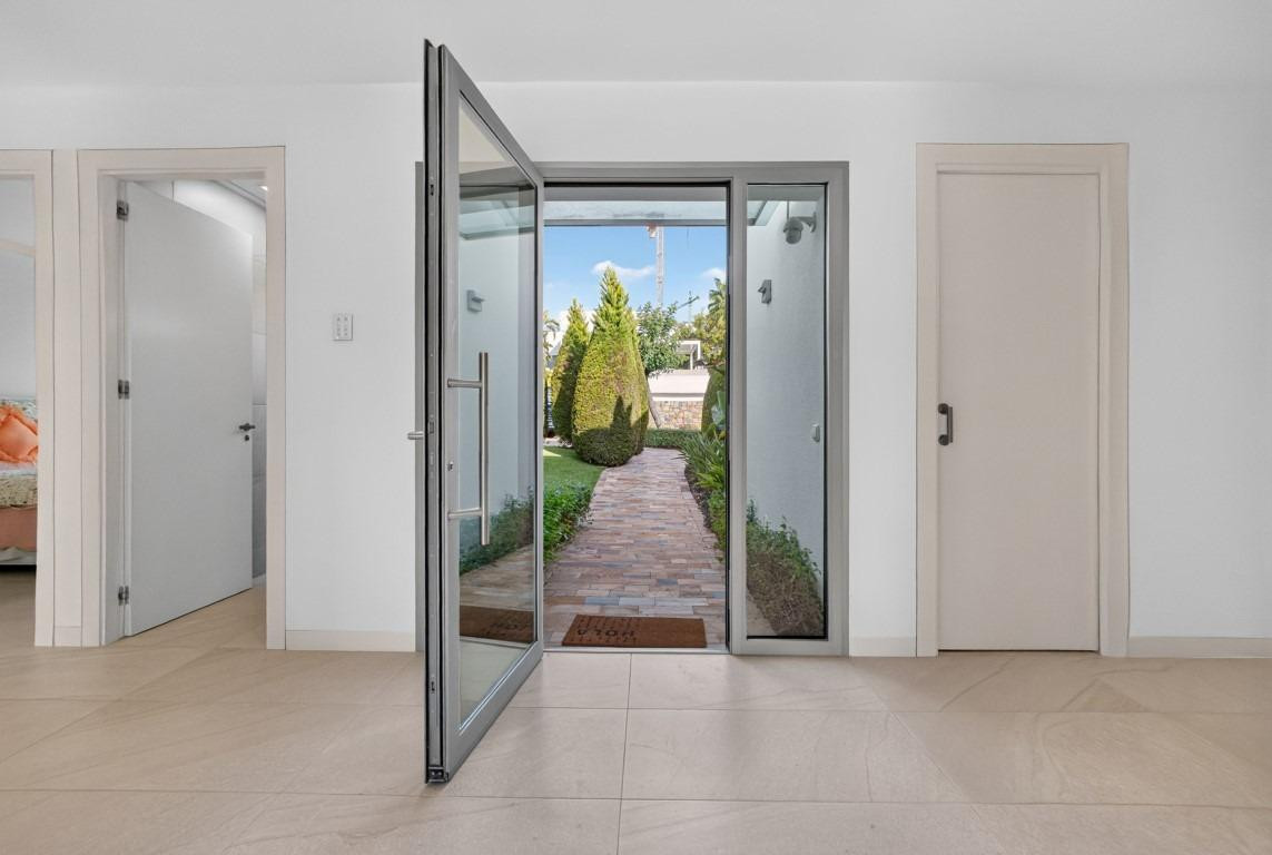 For sale - 4 Bedroom 3 Bathroom House - Detached Villa in Orihuela - Las Colinas Golf  - Alicante