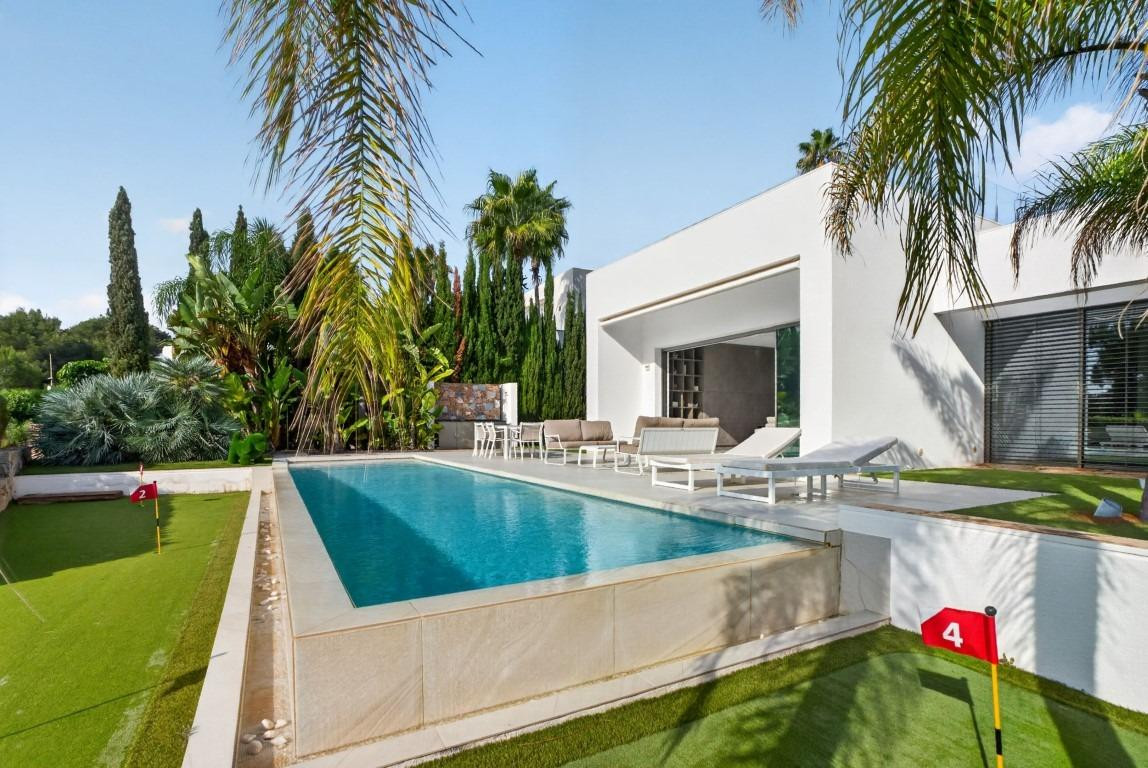 For sale - 4 Bedroom 3 Bathroom House - Detached Villa in Orihuela - Las Colinas Golf  - Alicante