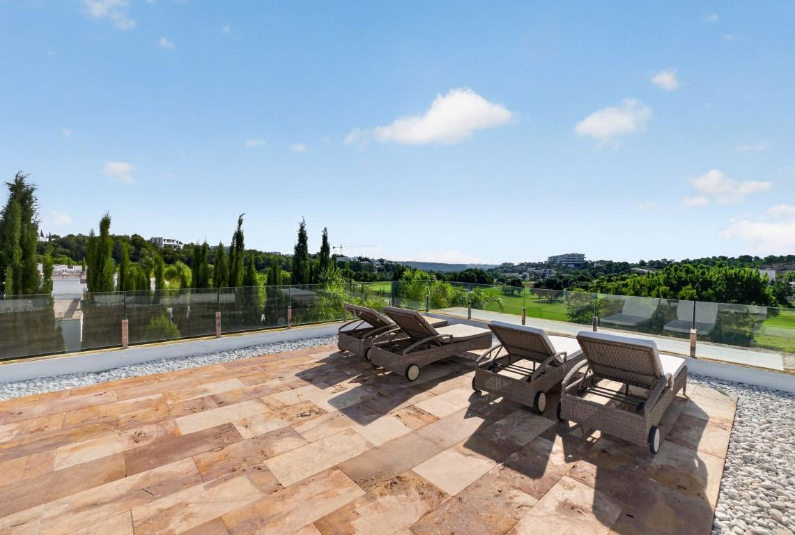 For sale - 4 Bedroom 3 Bathroom House - Detached Villa in Orihuela - Las Colinas Golf  - Alicante