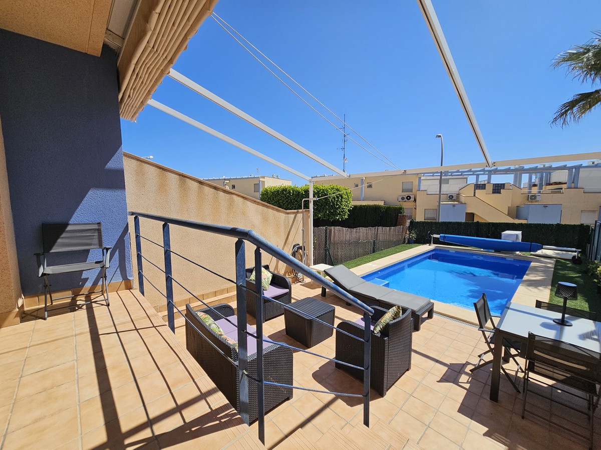For sale - 3 Bedroom 3 Bathroom Townhouse in Cabo Roig - Cabo Roig  - Alicante