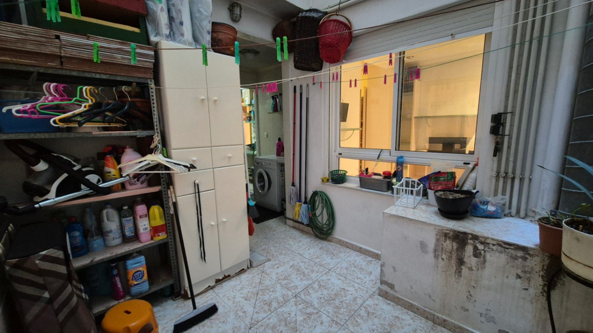 For sale - 3 Bedroom 2 Bathroom Apartment - Ground Floor Apartment in Torrevieja - Torrevieja Centro  - Alicante