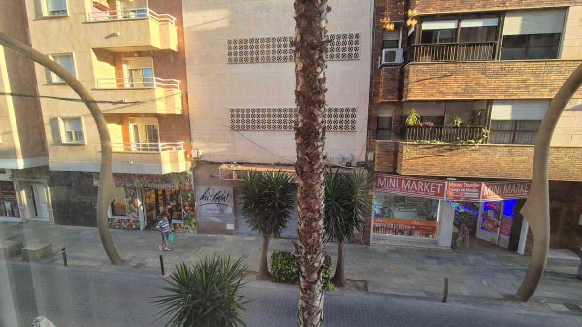 For sale - 3 Bedroom 2 Bathroom Apartment - Ground Floor Apartment in Torrevieja - Torrevieja Centro  - Alicante