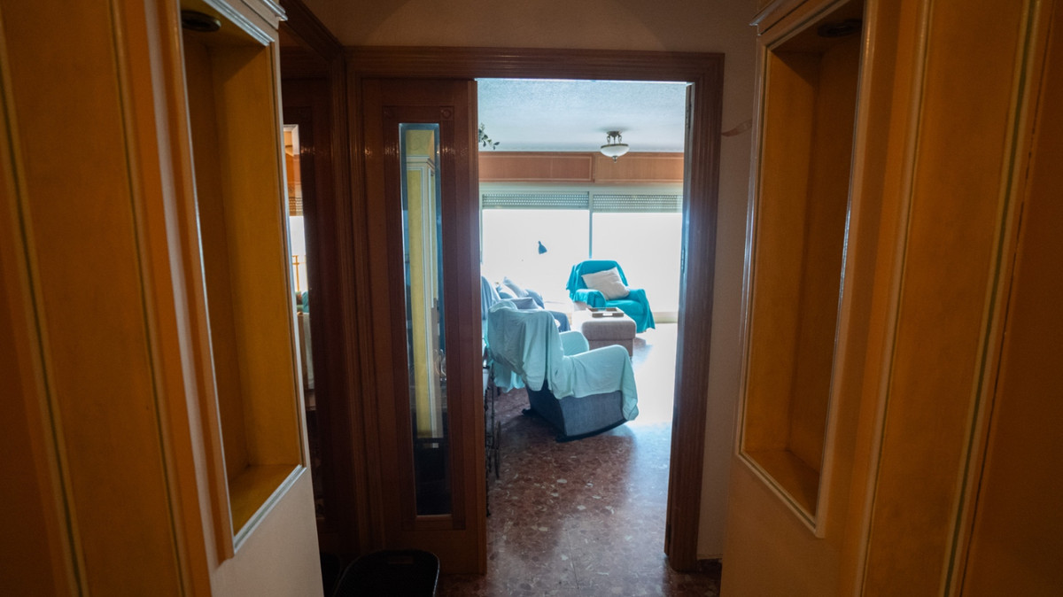 For sale - 3 Bedroom 2 Bathroom Apartment - Ground Floor Apartment in Torrevieja - Torrevieja Centro  - Alicante