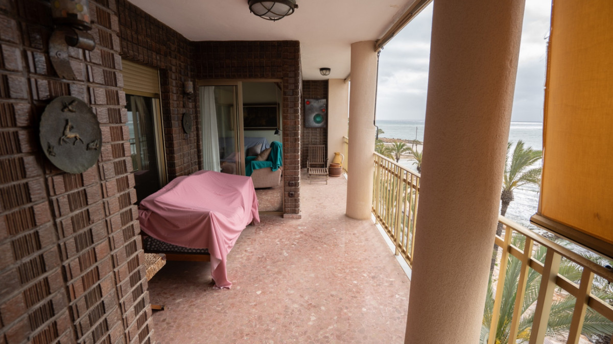 For sale - 3 Bedroom 2 Bathroom Apartment - Ground Floor Apartment in Torrevieja - Torrevieja Centro  - Alicante