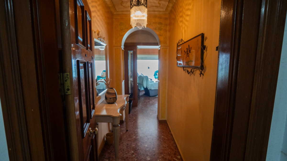 For sale - 3 Bedroom 2 Bathroom Apartment - Ground Floor Apartment in Torrevieja - Torrevieja Centro  - Alicante