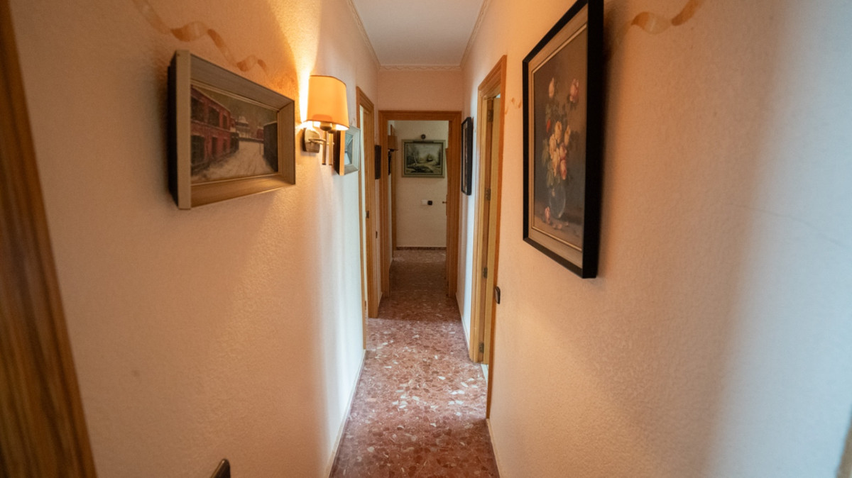 For sale - 3 Bedroom 2 Bathroom Apartment - Ground Floor Apartment in Torrevieja - Torrevieja Centro  - Alicante