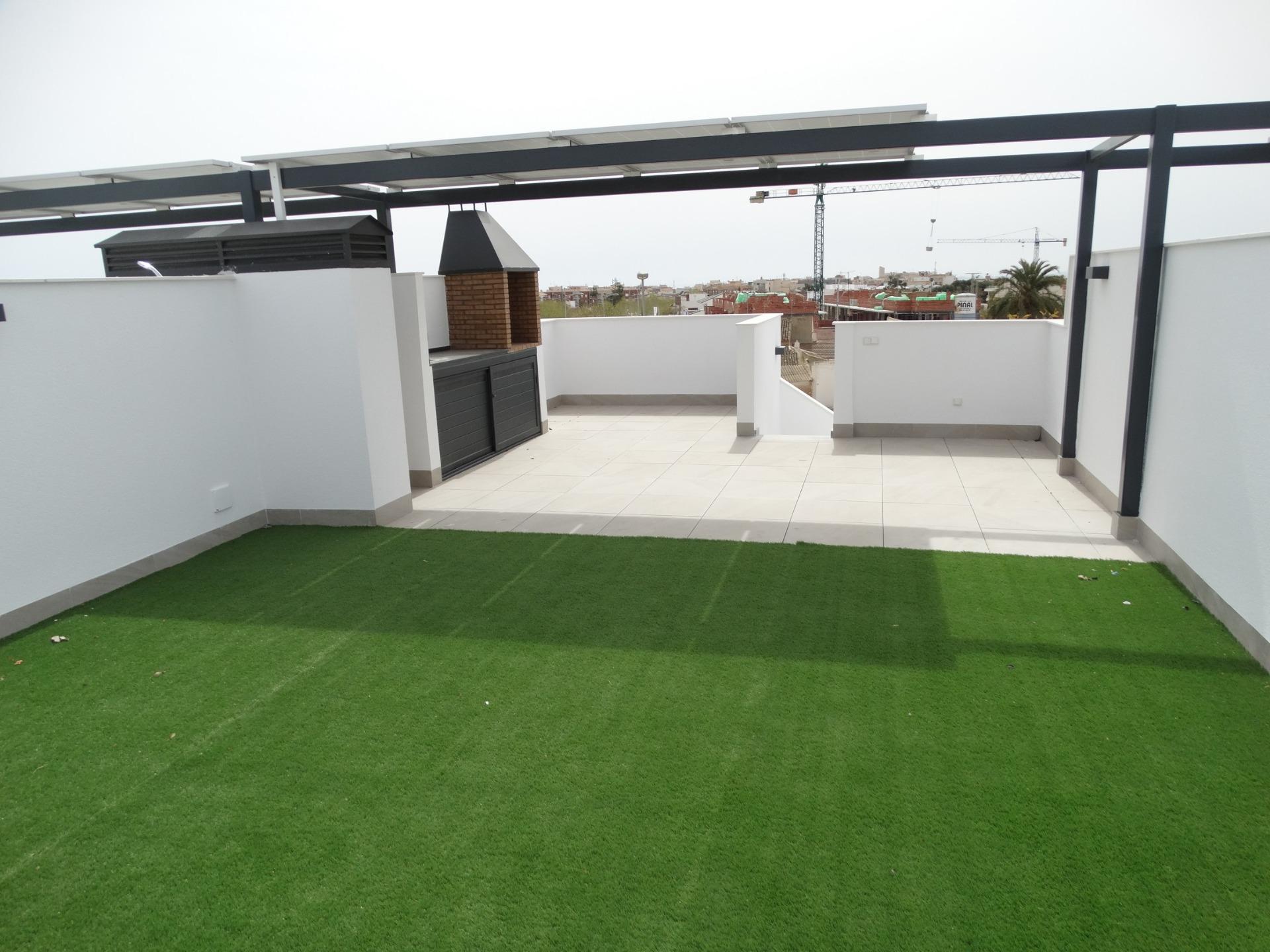 For sale - 3 Bedroom 2 Bathroom Bungalow in Pilar de La Horadada - pueblo  - Alicante