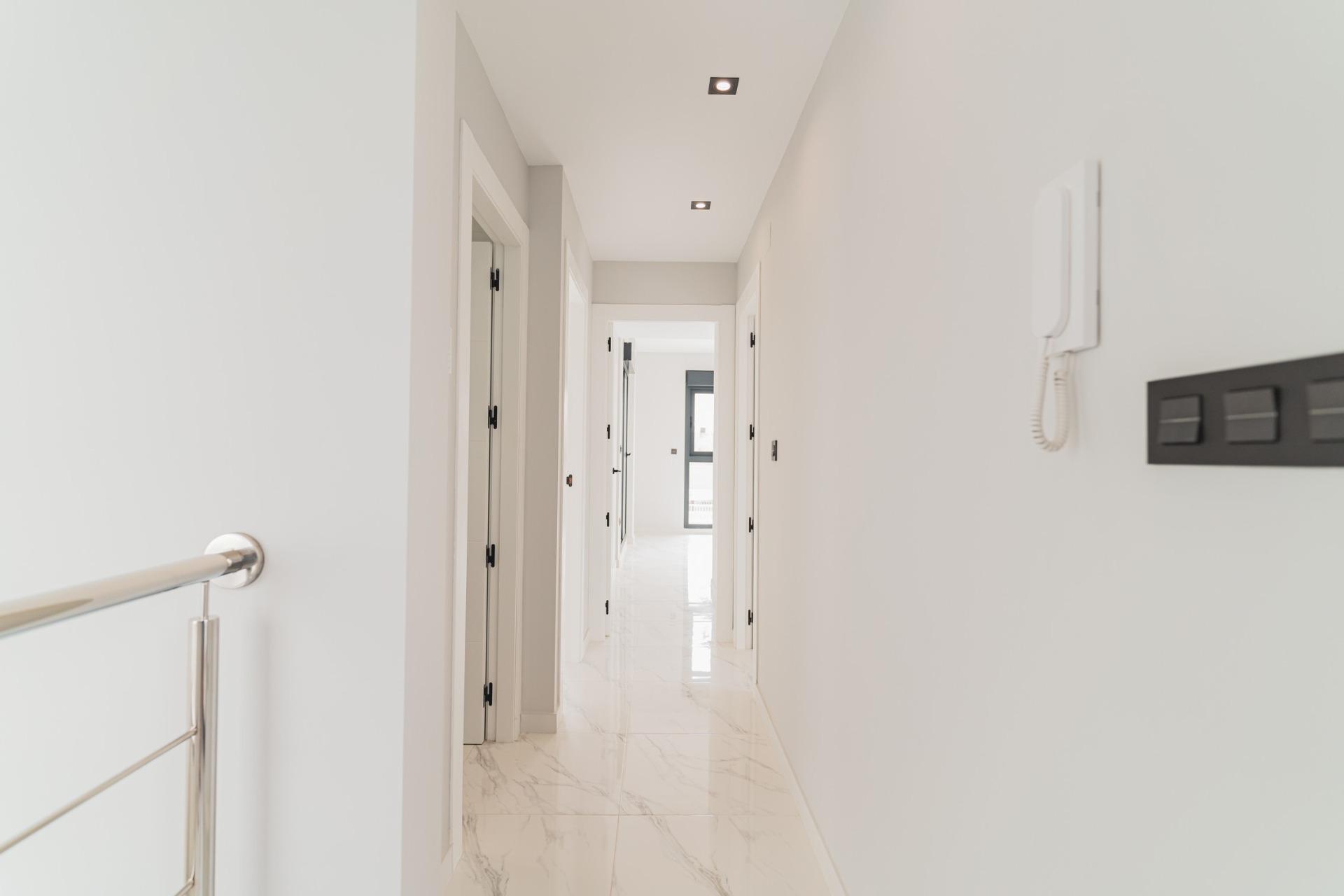 For sale - 4 Bedroom 3 Bathroom Villa in Orihuela Costa - Punta Prima  - Alicante