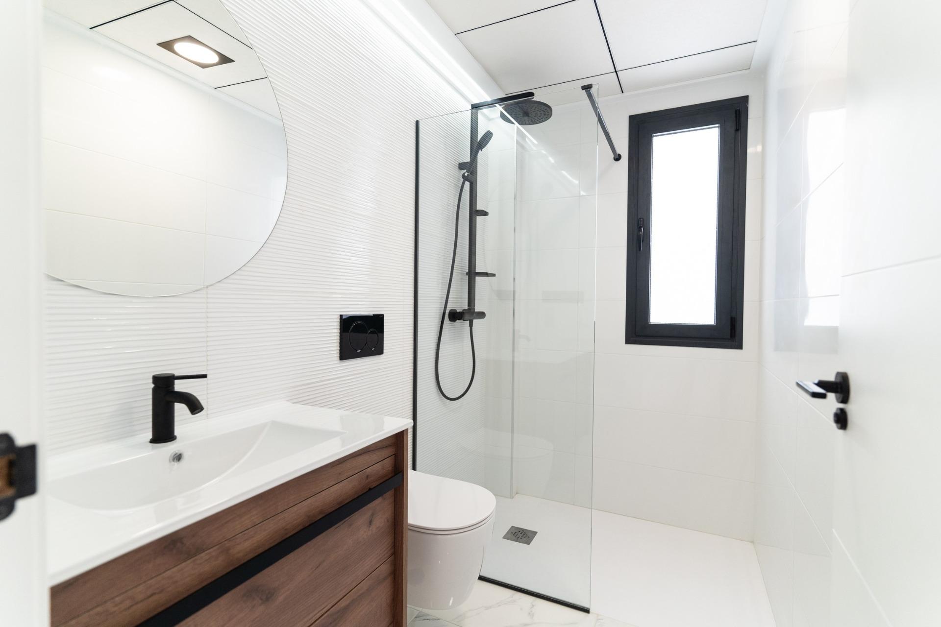 For sale - 4 Bedroom 3 Bathroom Villa in Orihuela Costa - Punta Prima  - Alicante