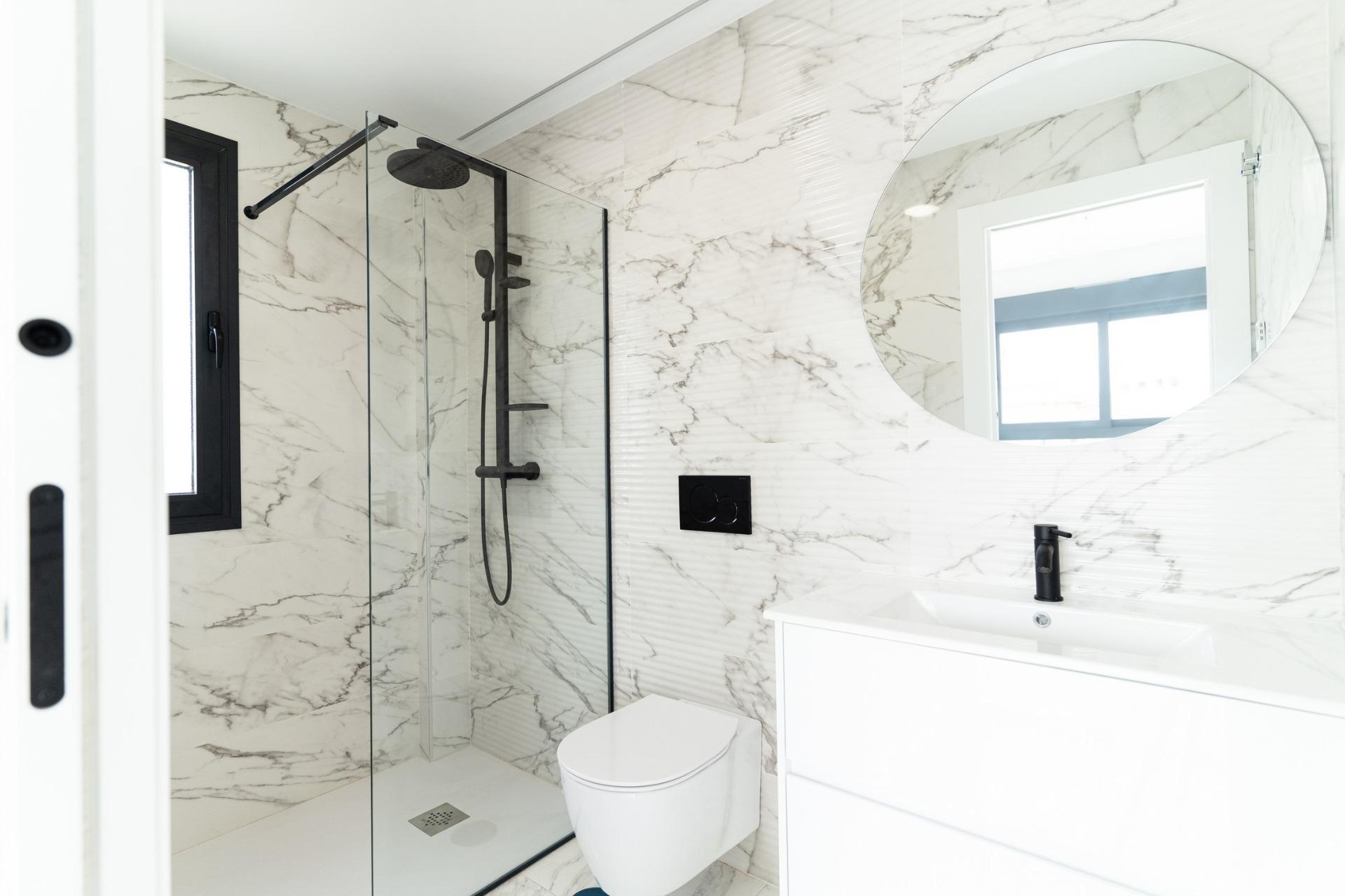 For sale - 4 Bedroom 3 Bathroom Villa in Orihuela Costa - Punta Prima  - Alicante