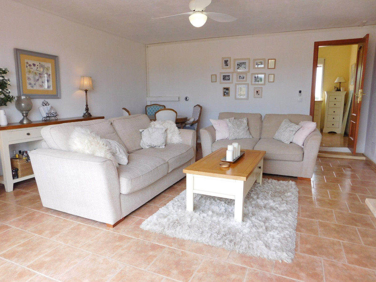 For sale - 3 Bedroom 2 Bathroom House - Detached Villa in Dolores - Dolores Centro  - Alicante