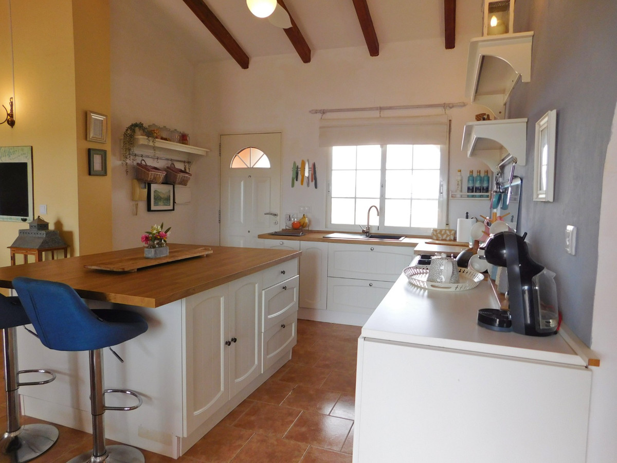 For sale - 3 Bedroom 2 Bathroom House - Detached Villa in Dolores - Dolores Centro  - Alicante