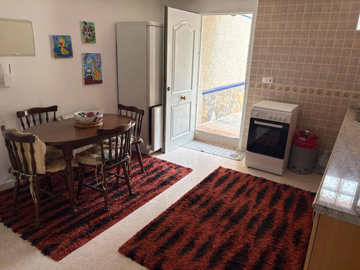 For sale - 5 Bedroom 4 Bathroom House - Detached Villa in Almoradi - Almoradi Centro  - Alicante