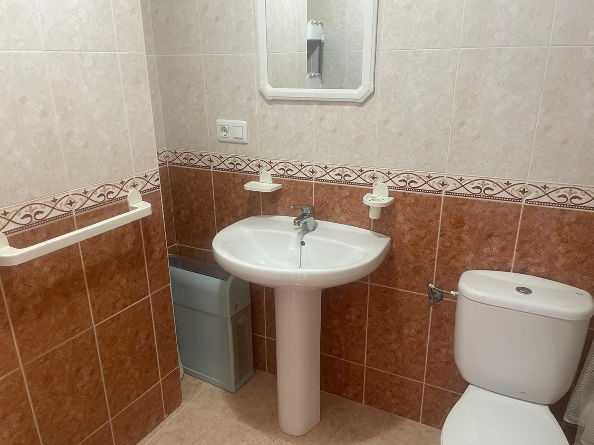 For sale - 2 Bedroom 1 Bathroom Apartment - Penthouse in Torrevieja - Torrevieja Centro  - Alicante