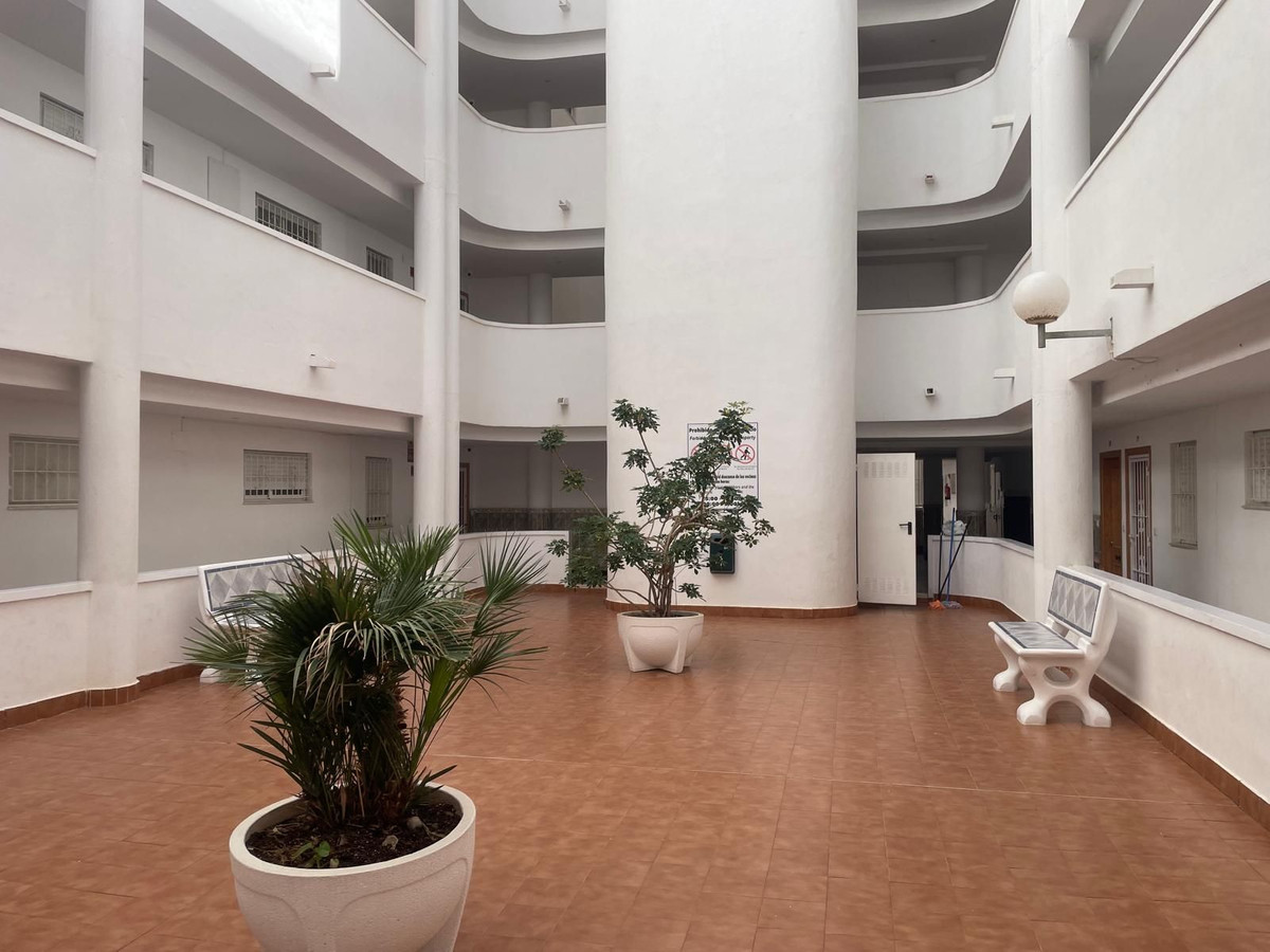For sale - 2 Bedroom 1 Bathroom Apartment - Penthouse in Torrevieja - Torrevieja Centro  - Alicante