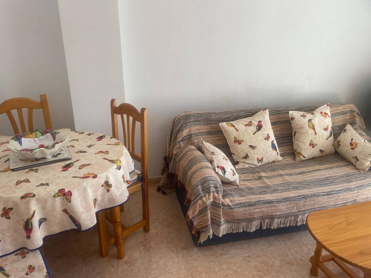 For sale - 2 Bedroom 1 Bathroom Apartment - Penthouse in Torrevieja - Torrevieja Centro  - Alicante