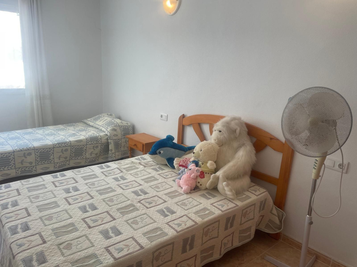 For sale - 2 Bedroom 1 Bathroom Apartment - Penthouse in Torrevieja - Torrevieja Centro  - Alicante