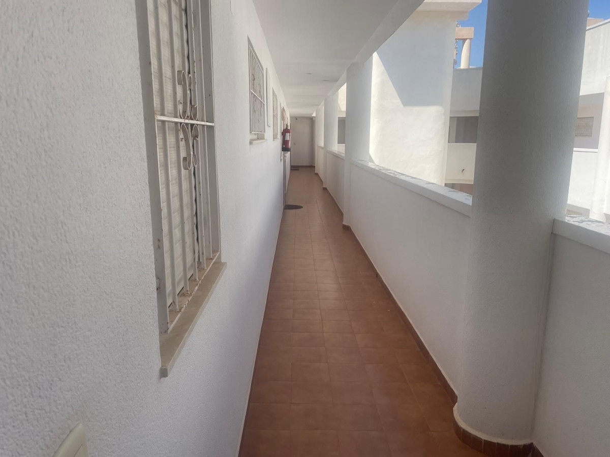 For sale - 2 Bedroom 1 Bathroom Apartment - Penthouse in Torrevieja - Torrevieja Centro  - Alicante